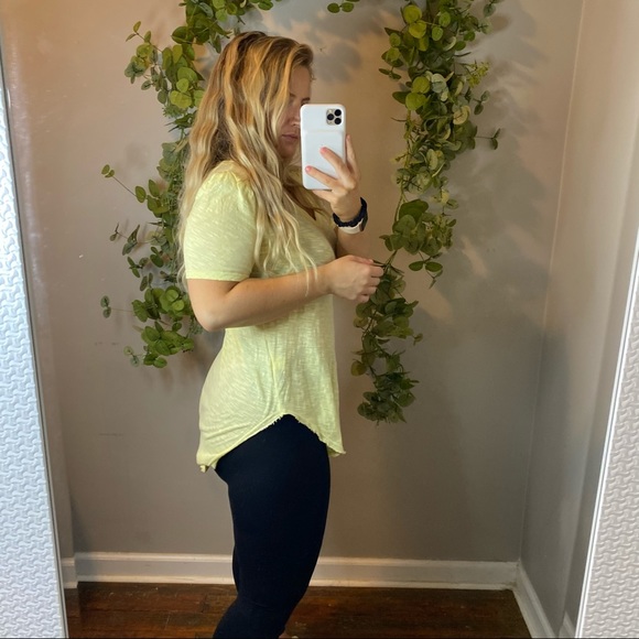 Anthropologie light yellow short sleeve tunic XXS - Picture 3 of 9